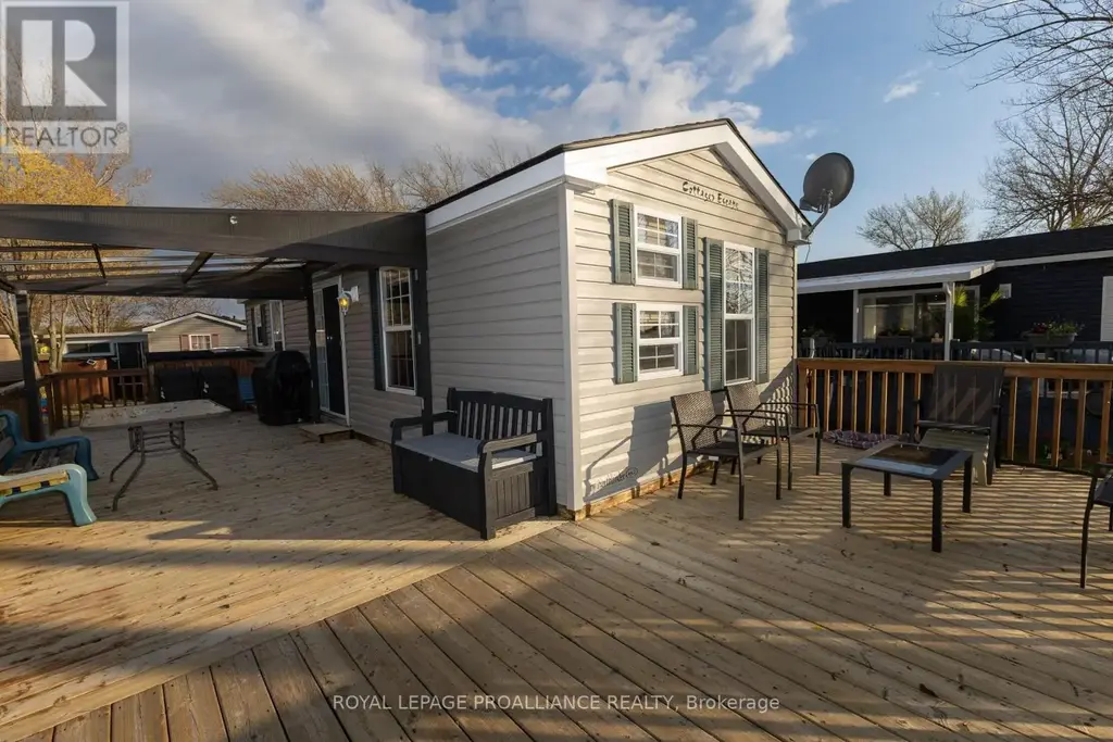486 County Road 18- 104 Cherry Beach Lane, Prince Edward County (Athol Ward)